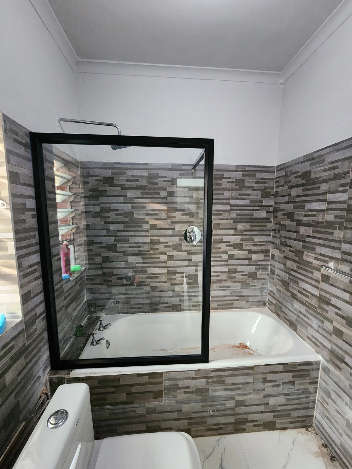 Glass shower harare