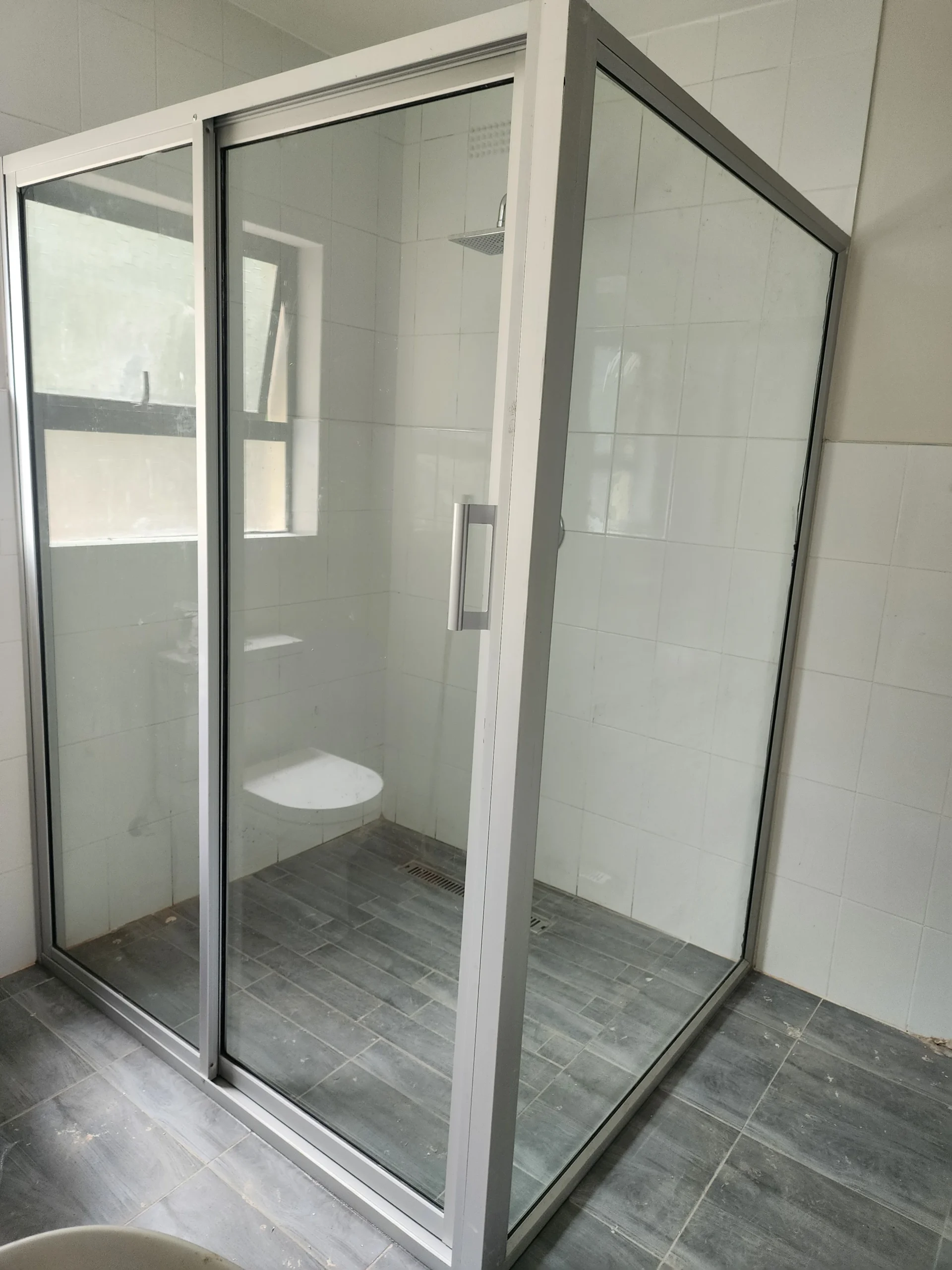 mabelreign shower cubicle