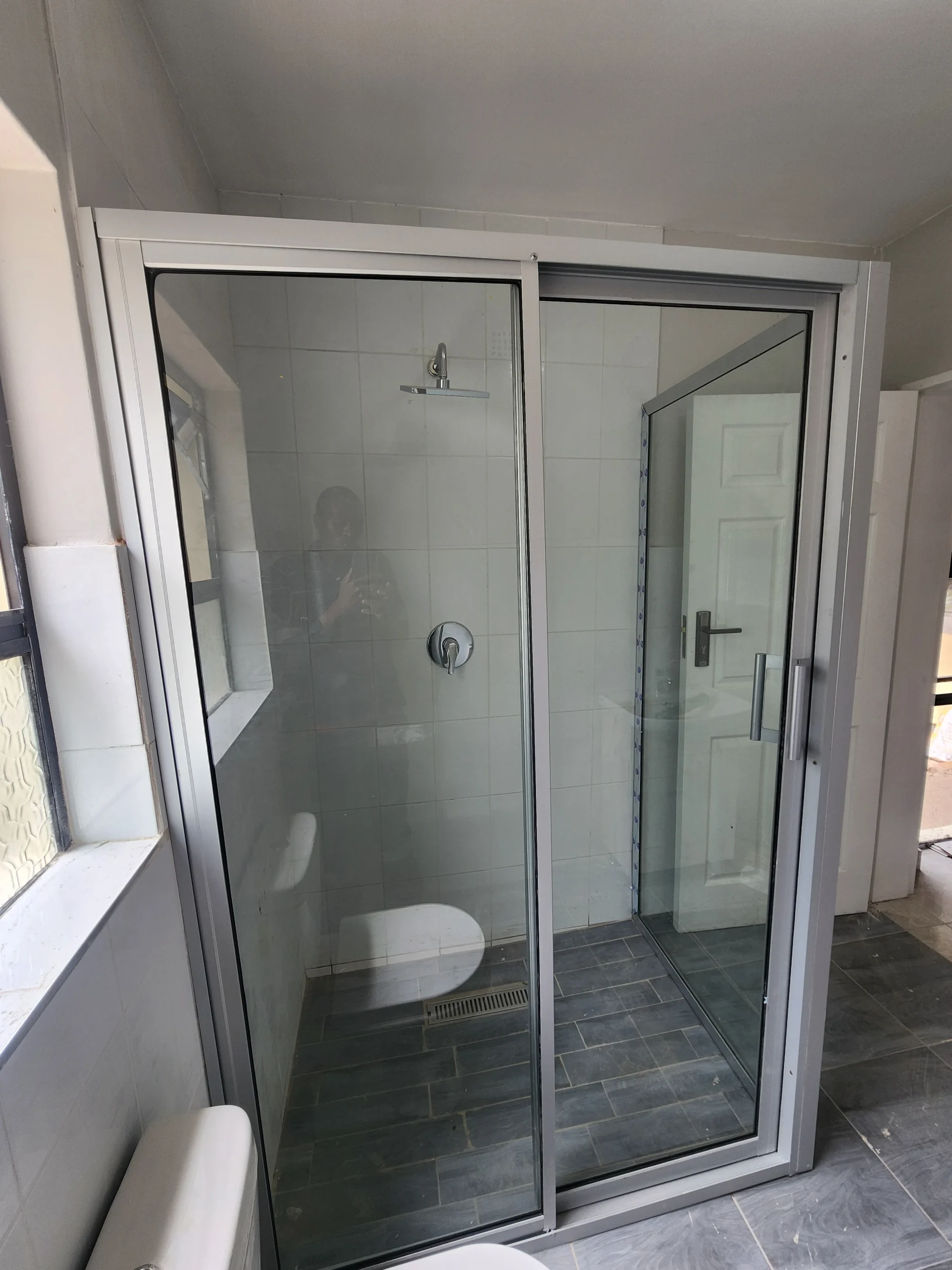 shower cubicles waterfalls